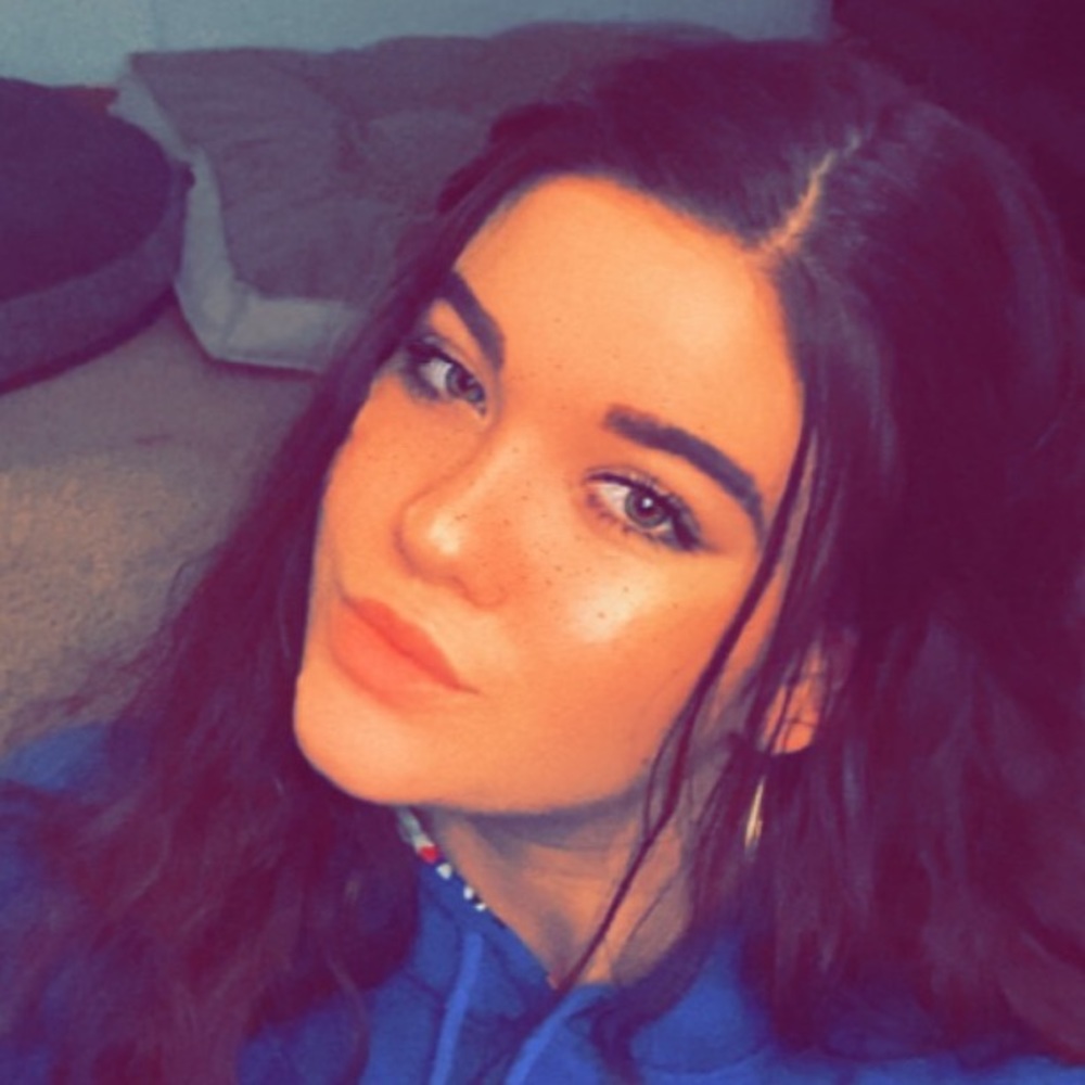 Meet your Posher, Lexi